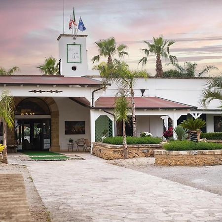 Masseria Pisciani Torchiarolo ภายนอก รูปภาพ